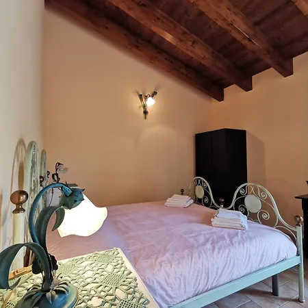 Luci Nel Bosco Bed & Breakfast