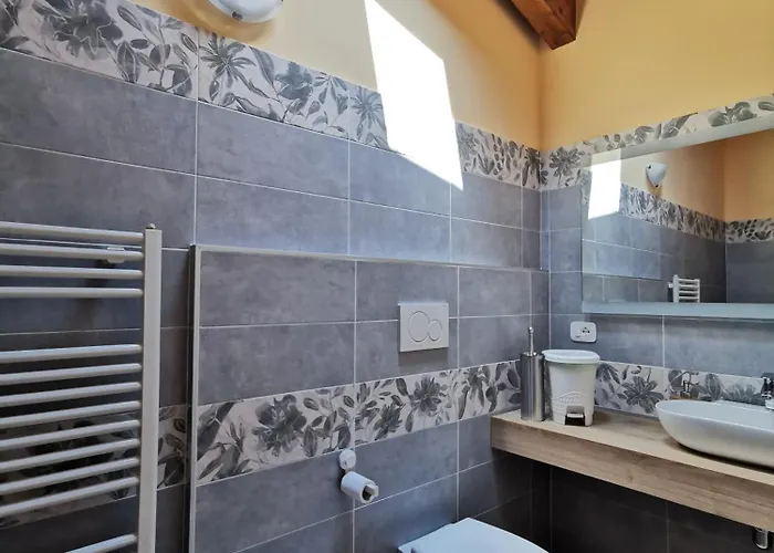 Luci Nel Bosco לינה וארוחת בוקר