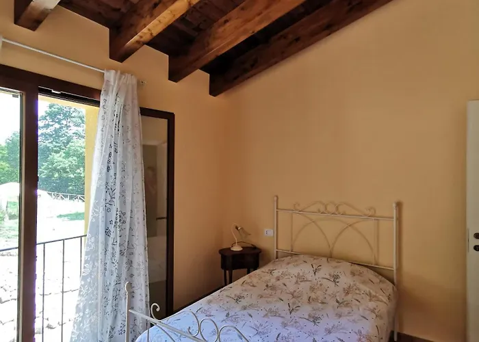 Luci Nel Bosco לינה וארוחת בוקר *