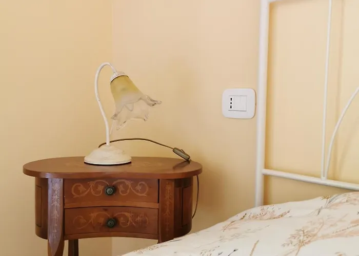 Luci Nel Bosco לינה וארוחת בוקר